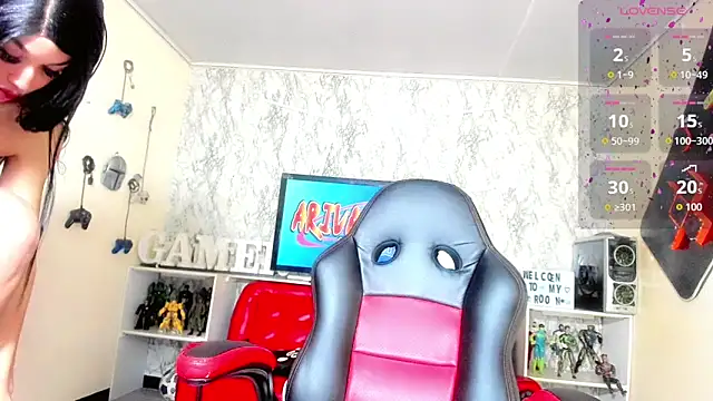 Candy Walker  online show from October 2025 07:35:01 PM