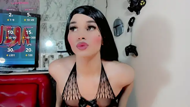 Candy Walker  online show from October 2025 07:29:01 PM