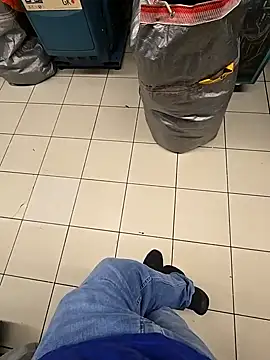 Snapshot of sisman31 chatting on October 2025 12:06:01 AM sisman31 online show from October 2025 12:06:01 AM