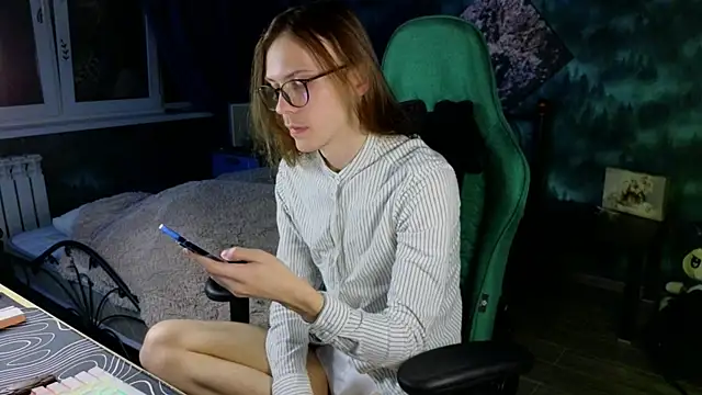 artass2 online show from October 2025 03:19:02 PM