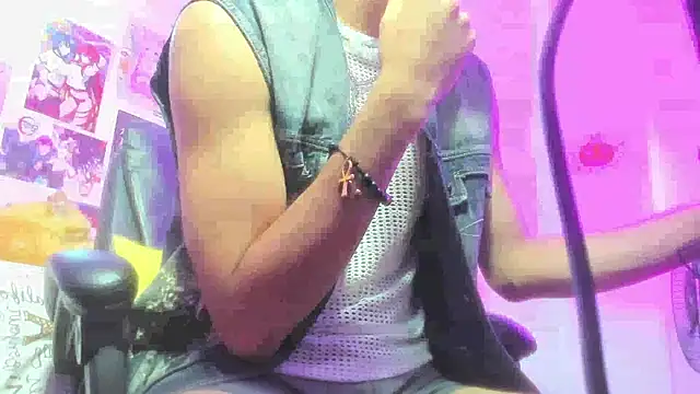 Snapshot of LovexJuxn_ chatting on October 2025 12:58:02 PM LovexJuxn  online show from October 2025 12:58:02 PM