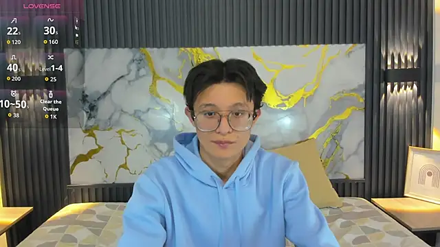 Snapshot of SantiagoRusso18 chatting on December 2025 03:05:02 AM SantiagoRusso18 online show from December 2025 03:05:02 AM