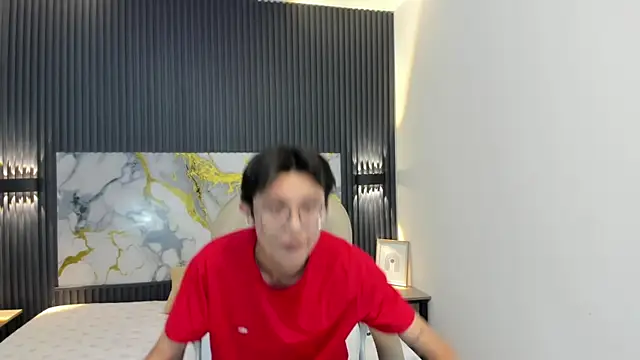 Snapshot of SantiagoRusso18 chatting on November 2025 02:54:02 AM SantiagoRusso18 online show from November 2025 02:54:02 AM