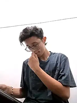 SantiagoRusso18 online show from January 2026 12:06:01 AM