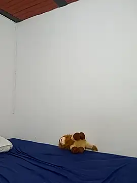 Snapshot of SaraNixx chatting on September 2025 01:28:01 AM SaraNixx online show from September 2025 01:28:01 AM