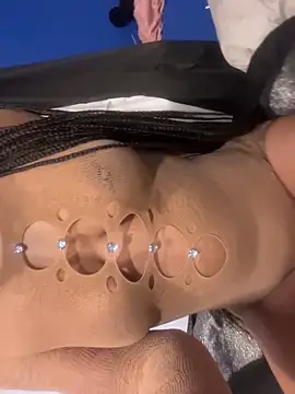 Idonotcherishu online show from November 2025 10:19:02 AM