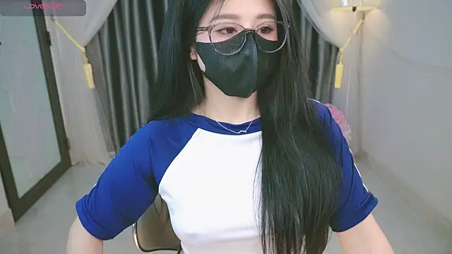 Snapshot of miu_iu24 chatting on October 2025 04:55:02 AM miu iu24 online show from October 2025 04:55:02 AM