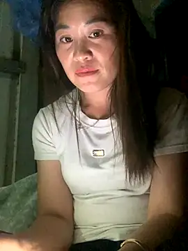 tuyetnhi-00 online show from October 2025 02:05:01 PM