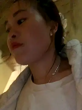 tuyetnhi-00 online show from October 2025 12:22:02 AM