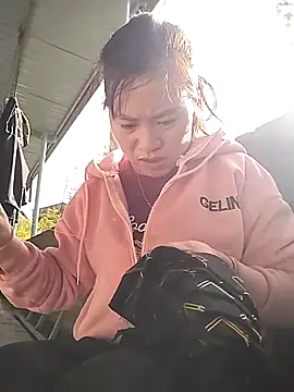 tuyetnhi-00 online show from October 2025 01:20:02 AM