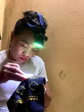 tuyetnhi-00 online show from September 2025 01:59:02 AM