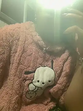 tuyetnhi-00 online show from November 2025 11:47:02 AM