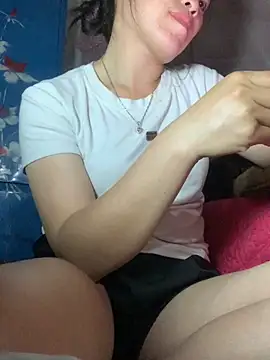 tuyetnhi-00 online show from October 2025 12:59:02 PM