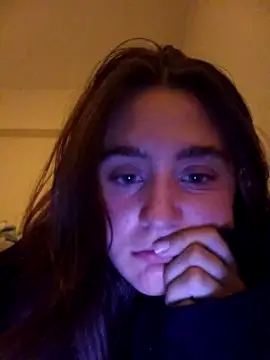 freakylittlebitch69 online show from September 2025 02:10:01 AM