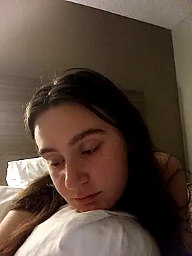 freakylittlebitch69 online show from October 2025 06:00:01 PM