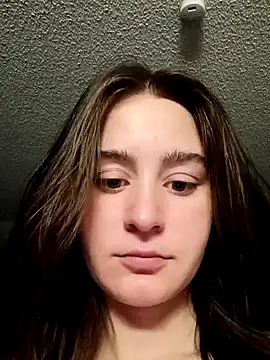 freakylittlebitch69 online show from October 2025 05:50:02 PM