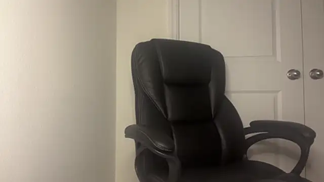 Snapshot of floridatwink2005 chatting on October 2025 04:48:01 AM floridatwink2005 online show from October 2025 04:48:01 AM