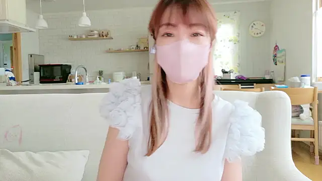 Snapshot of SUZU_1201 chatting on May 2026 12:20:02 AM SUZU 1201 online show from May 2026 12:20:02 AM