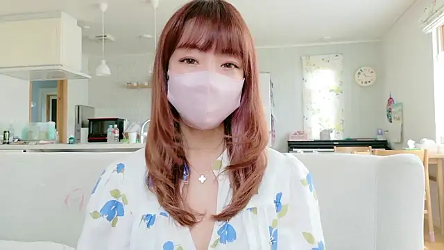 Snapshot of SUZU_1201 chatting on May 2026 02:15:01 AM SUZU 1201 online show from May 2026 02:15:01 AM