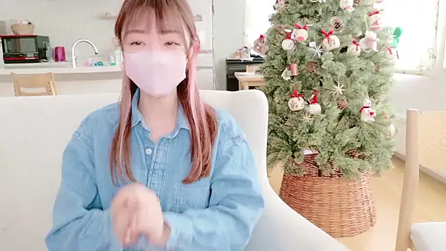 Snapshot of SUZU_1201 chatting on December 2025 01:10:02 AM SUZU 1201 online show from December 2025 01:10:02 AM