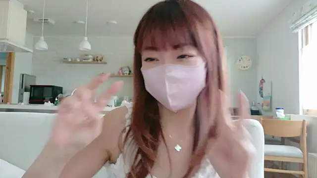 Snapshot of SUZU_1201 chatting on May 2026 01:53:01 AM SUZU 1201 online show from May 2026 01:53:01 AM
