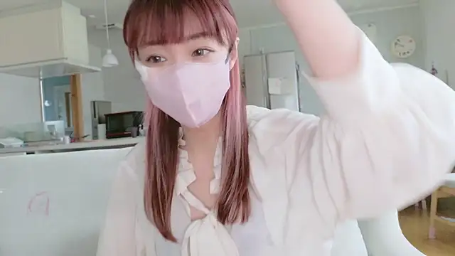 Snapshot of SUZU_1201 chatting on April 2026 12:50:02 AM SUZU 1201 online show from April 2026 12:50:02 AM