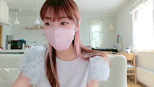 Snapshot of SUZU_1201 chatting on May 2026 12:41:01 AM SUZU 1201 online show from May 2026 12:41:01 AM
