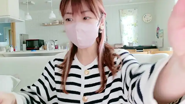 Snapshot of SUZU_1201 chatting on May 2026 12:30:02 AM SUZU 1201 online show from May 2026 12:30:02 AM
