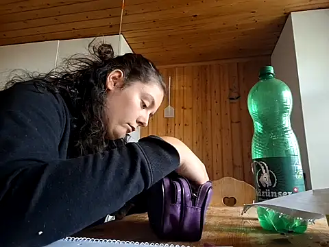 YoungLiisaxx online show from September 2025 02:01:02 PM