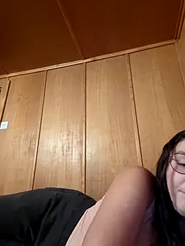 YoungLiisaxx online show from September 2025 06:22:01 PM