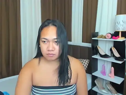 TsUncutKaren online show from September 2025 04:58:01 PM