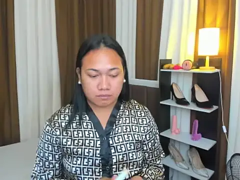 TsUncutKaren online show from September 2025 04:13:02 PM