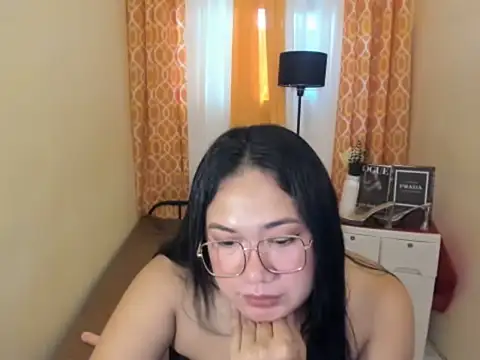 TsUncutKaren online show from April 2026 06:07:02 AM