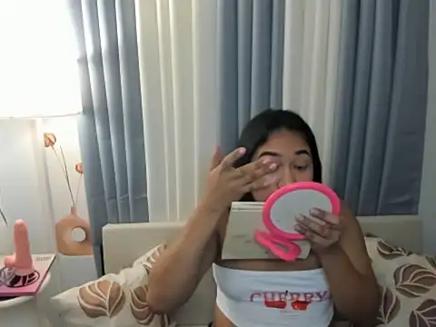 TsUncutKaren online show from November 2025 05:17:02 PM