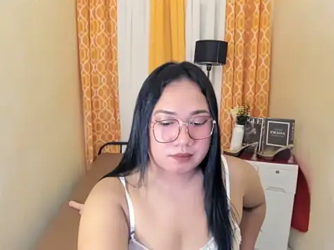 TsUncutKaren online show from March 2026 05:23:01 PM