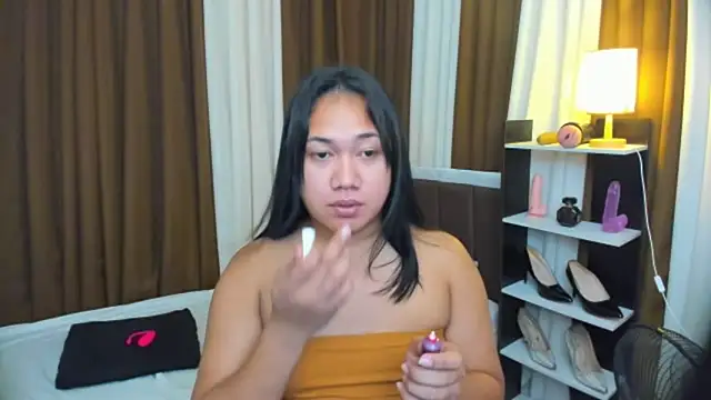 TsUncutKaren online show from October 2025 04:57:01 AM