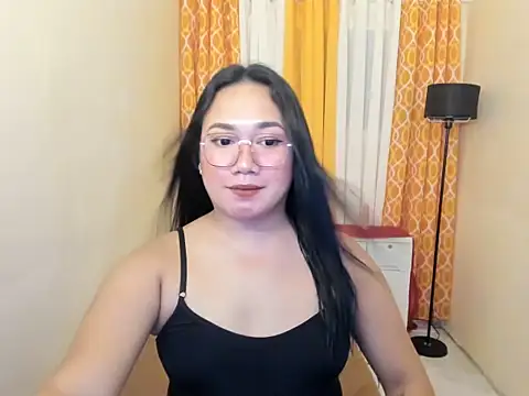 TsUncutKaren online show from March 2026 04:41:02 PM