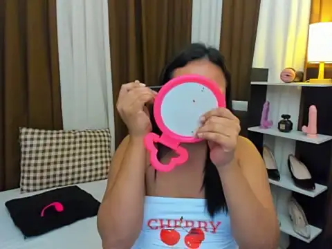 TsUncutKaren online show from October 2025 08:41:02 PM