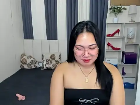 TsUncutKaren online show from January 2026 05:27:02 PM