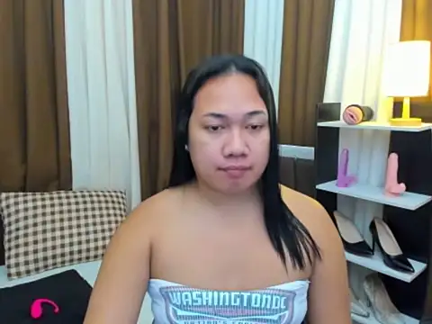 TsUncutKaren online show from October 2025 04:31:02 PM