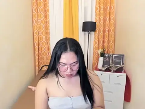 TsUncutKaren online show from March 2026 05:25:04 PM