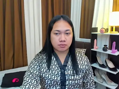 TsUncutKaren online show from October 2025 04:36:01 AM