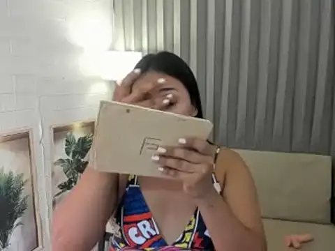 TsUncutKaren online show from February 2026 06:09:01 AM