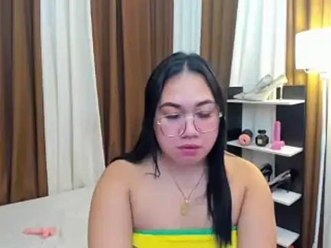 TsUncutKaren online show from December 2025 05:43:01 AM