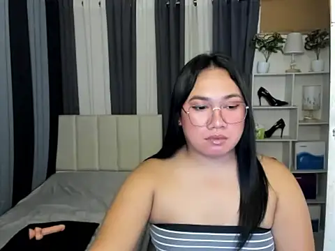 TsUncutKaren online show from March 2026 05:33:02 AM