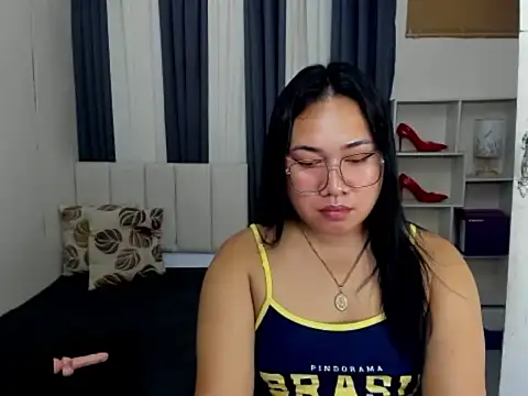 TsUncutKaren online show from January 2026 05:33:02 AM