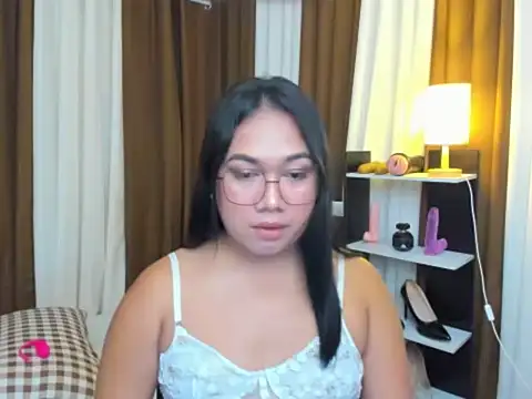 TsUncutKaren online show from October 2025 05:23:01 AM