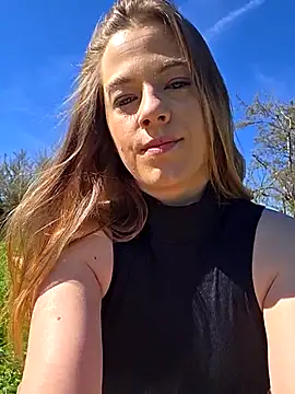 Luna Lynn online show from April 2026 09:55:01 AM