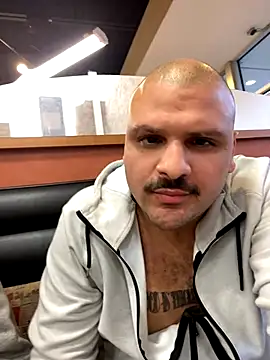 Snapshot of JacksonTheBull chatting on November 2025 09:51:02 PM JacksonTheBull online show from November 2025 09:51:02 PM