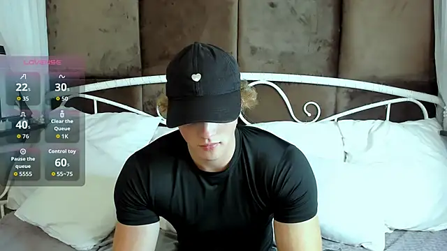 ChaseMuscular online show from November 2025 10:59:02 AM